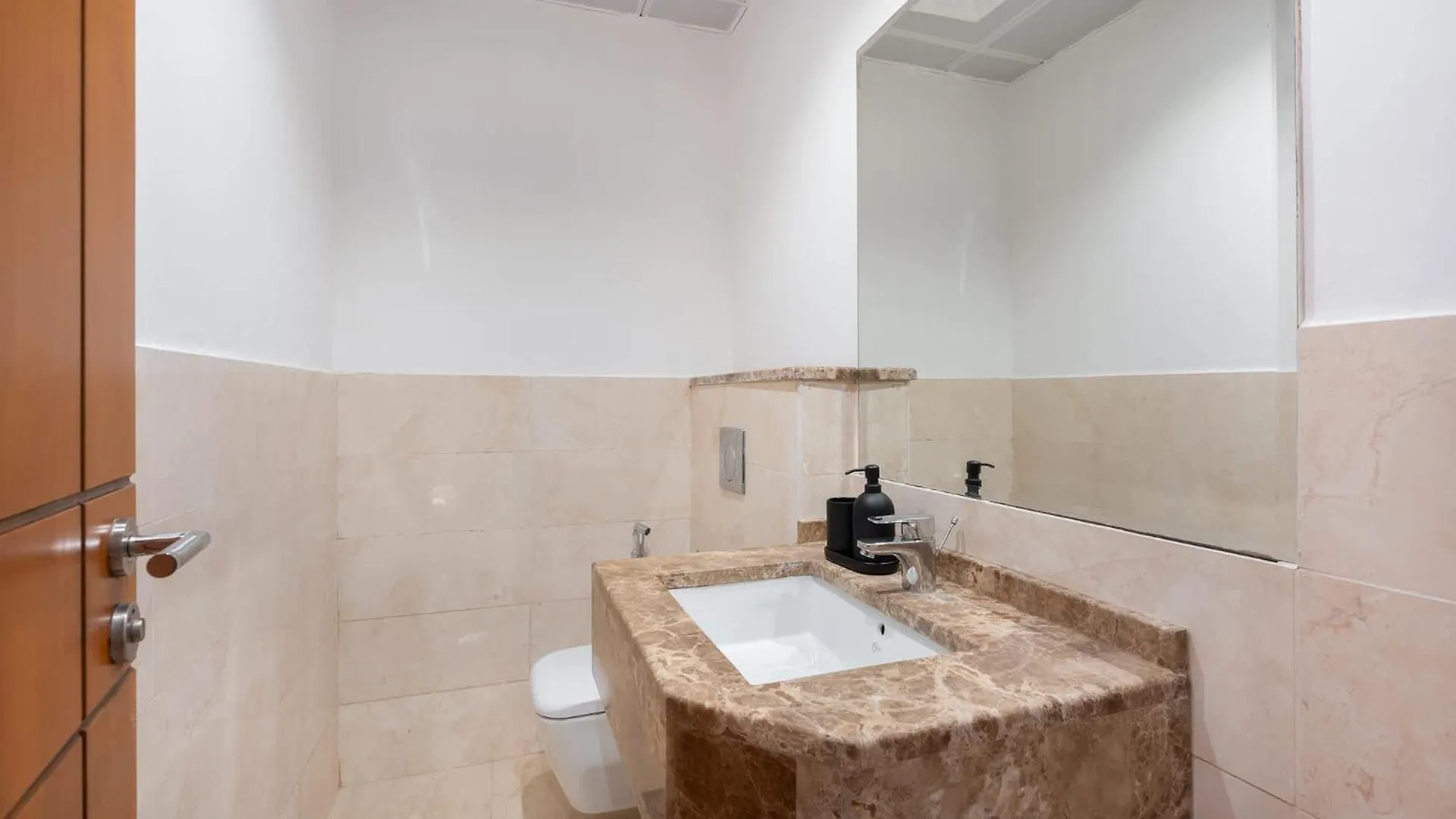 Spacious 1Br Haven For 2 In Al Barsha Dubai